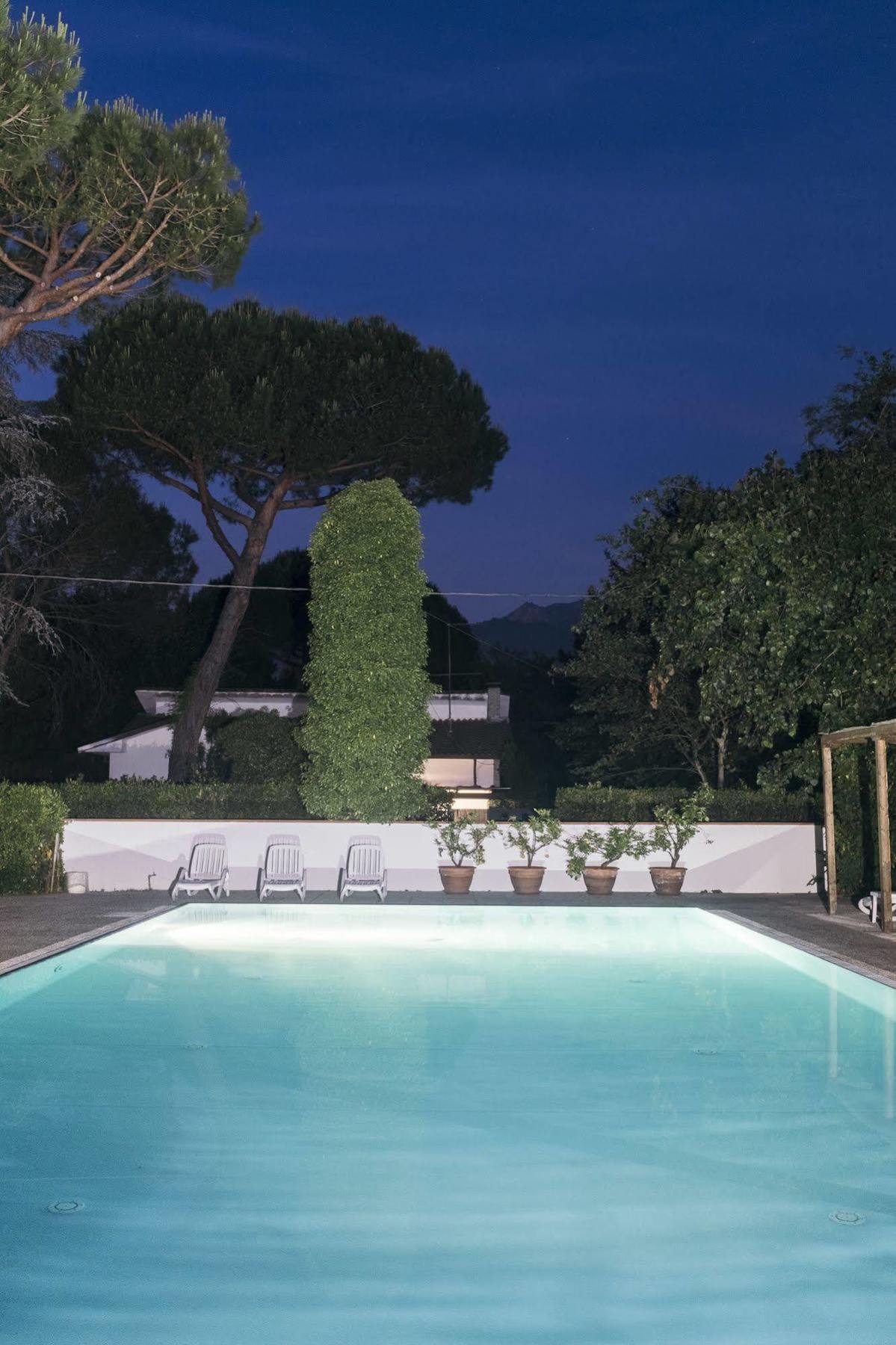 Hotel La Bussola Marina di Massa Exterior foto